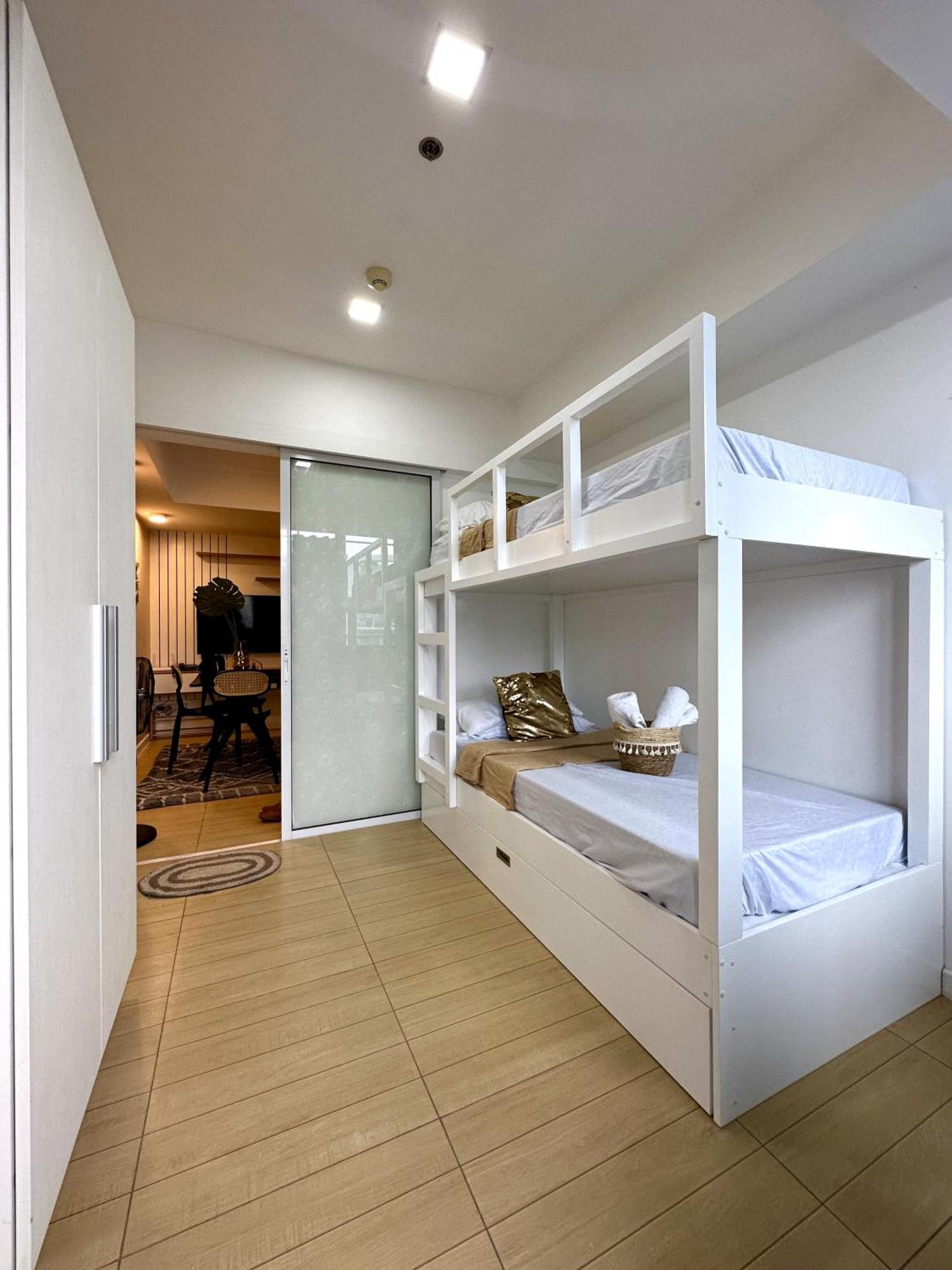 The Bahamas & Maldives Suites At Azure Residences Paranaque 15 Mins Manila Airport T3 Exteriör bild