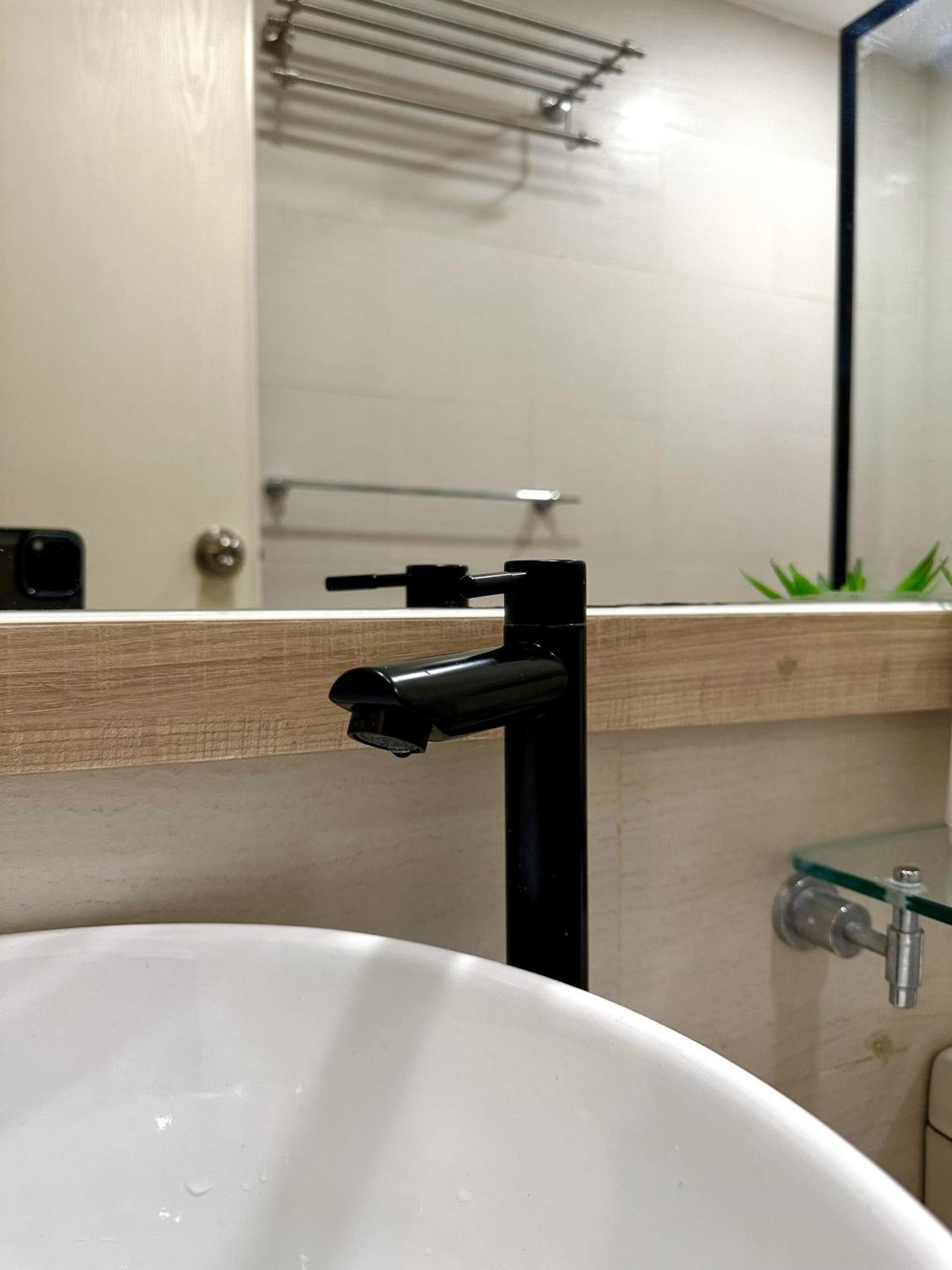 The Bahamas & Maldives Suites At Azure Residences Paranaque 15 Mins Manila Airport T3 Exteriör bild